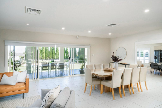 Newcastle Property Photo Living Bolwarra Heights